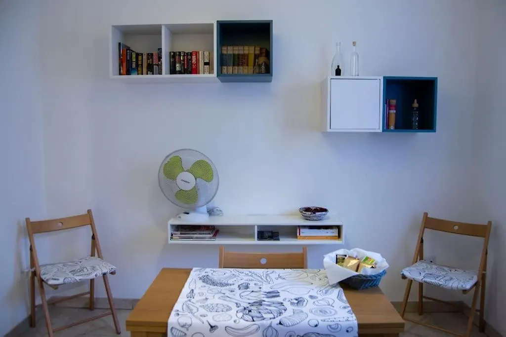 Little & Pretty House In Rome Apartment